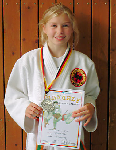 Denise PAPE, Landesvizemeisterin in der U 14. Zum Vergrößern auf das Bild klicken (ca.459KB!)! Denise PAPE, Landesvizemeisterin in der U 14